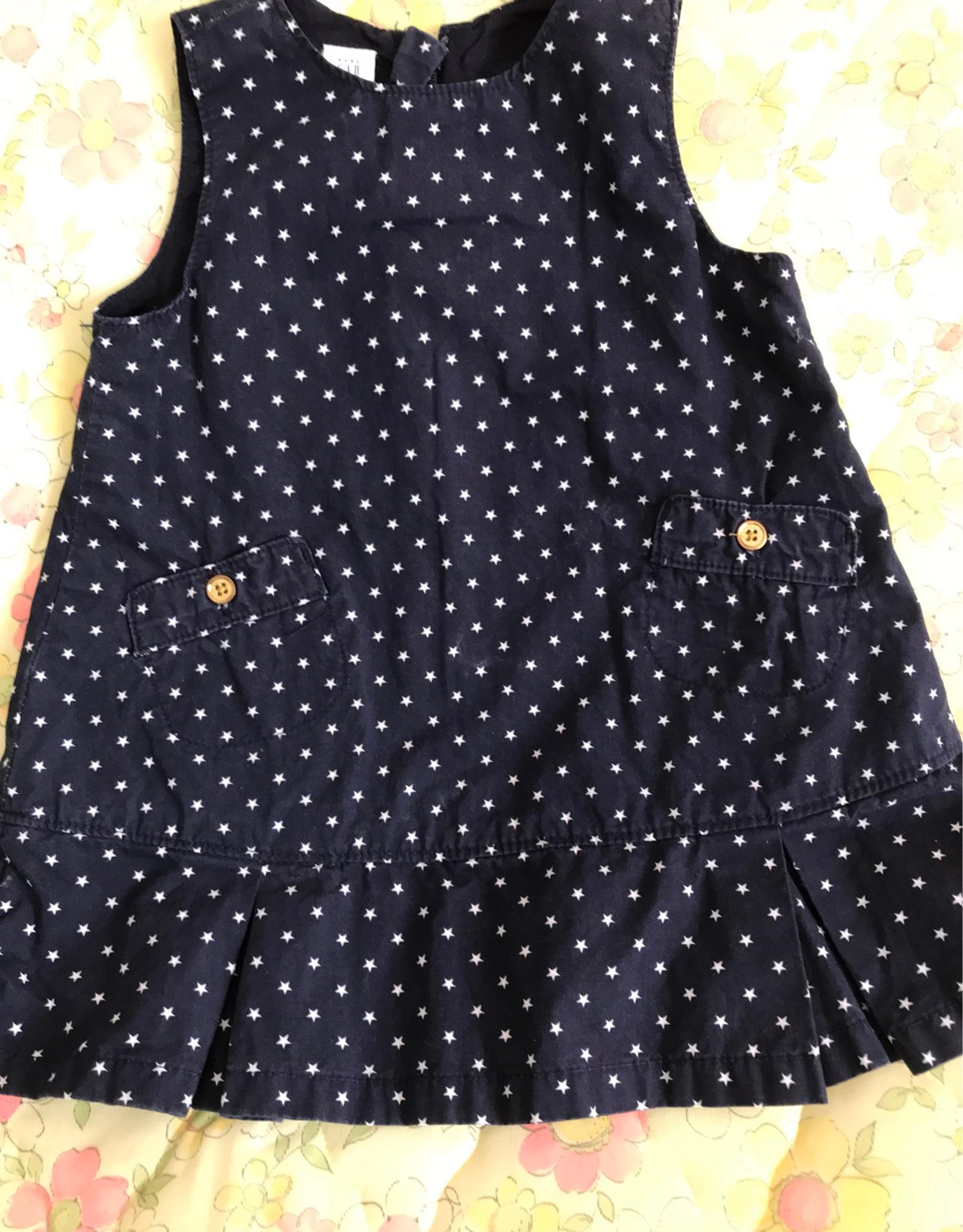 Infan Girls Dress size 6-12  Months