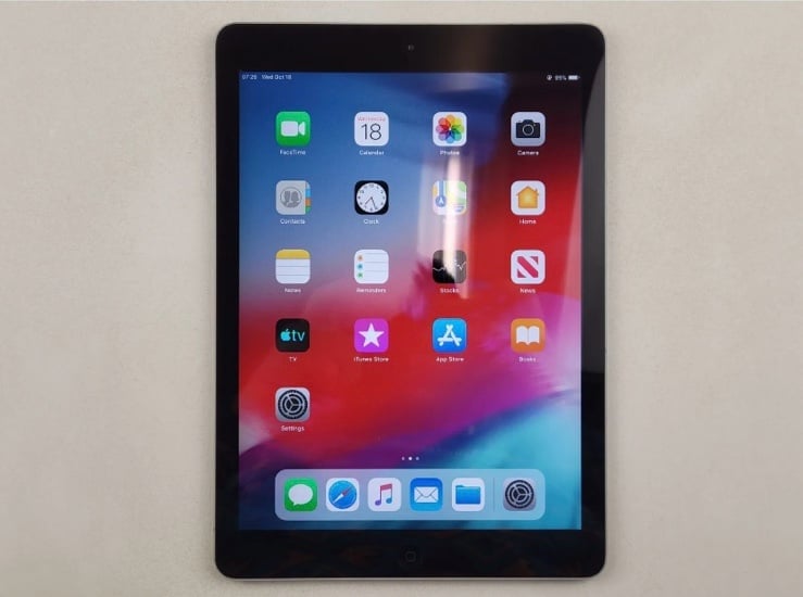 Apple iPad Air 16GB Retina 9.7” Space Gray WiFi Tablet - Quick Shipping