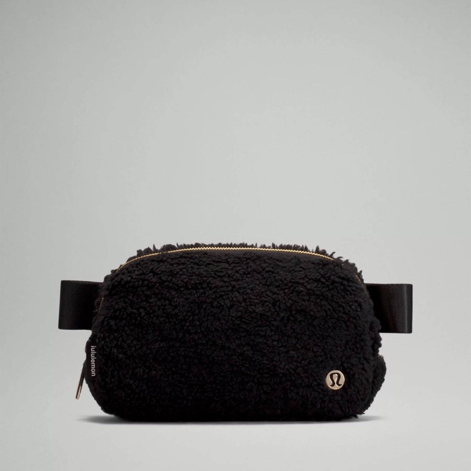 Lululemon *Fleece Everywhere Belt Bag (Black- 1L)