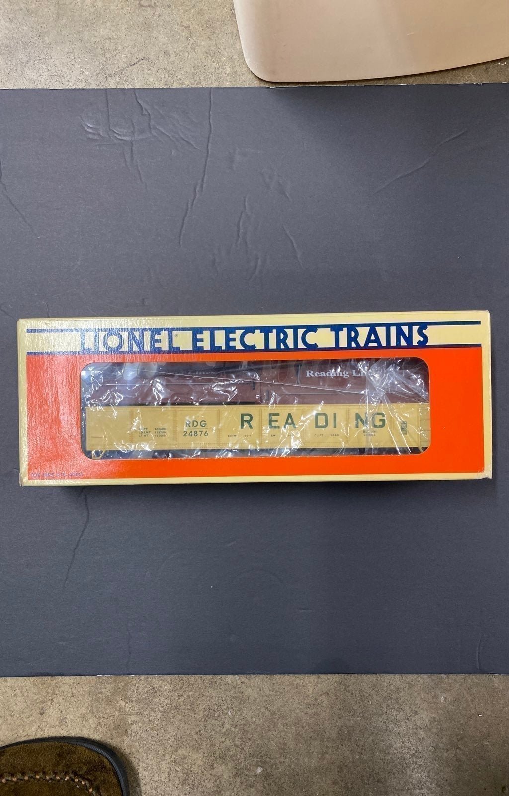 Lionel 17405 Reading Gondola with Coil Covers Train Car