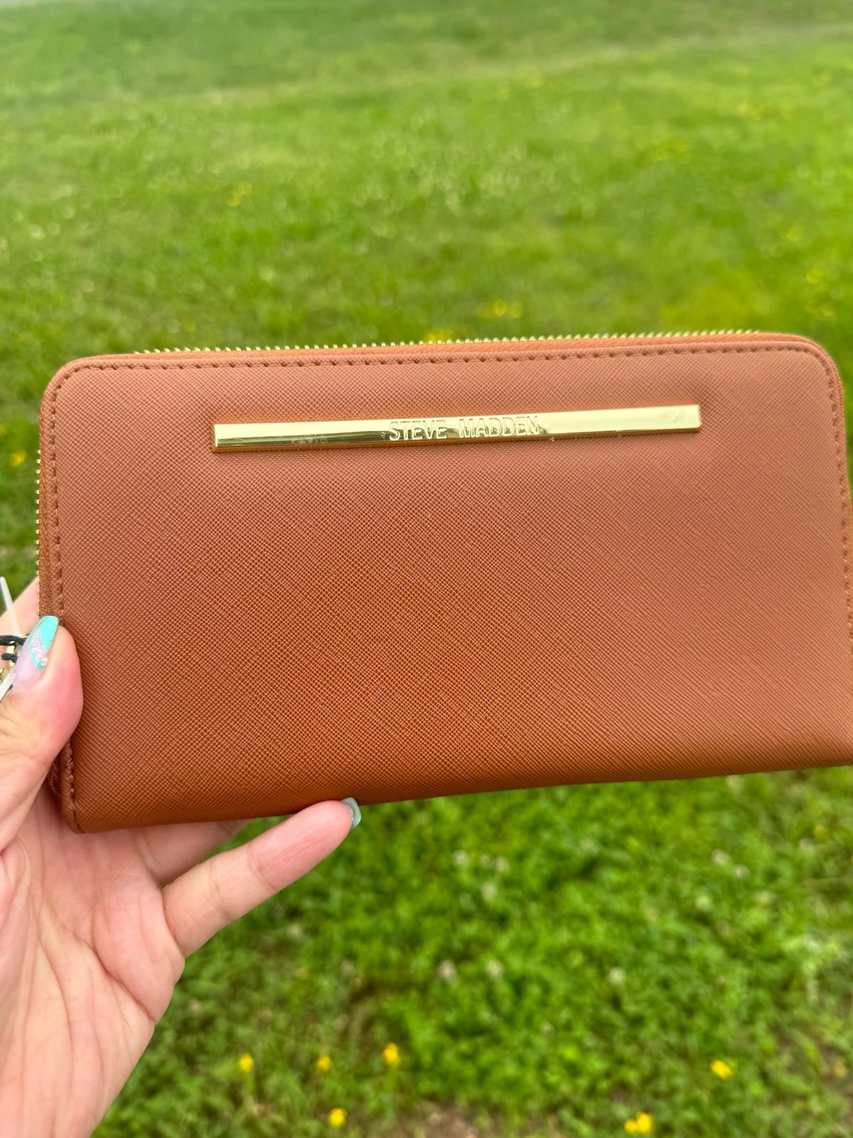 Steve Madden cognac wristlet