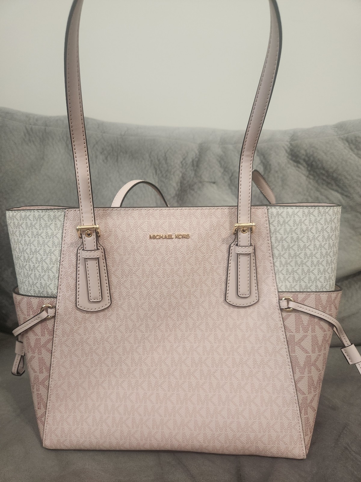 michael kors voyager vanilla