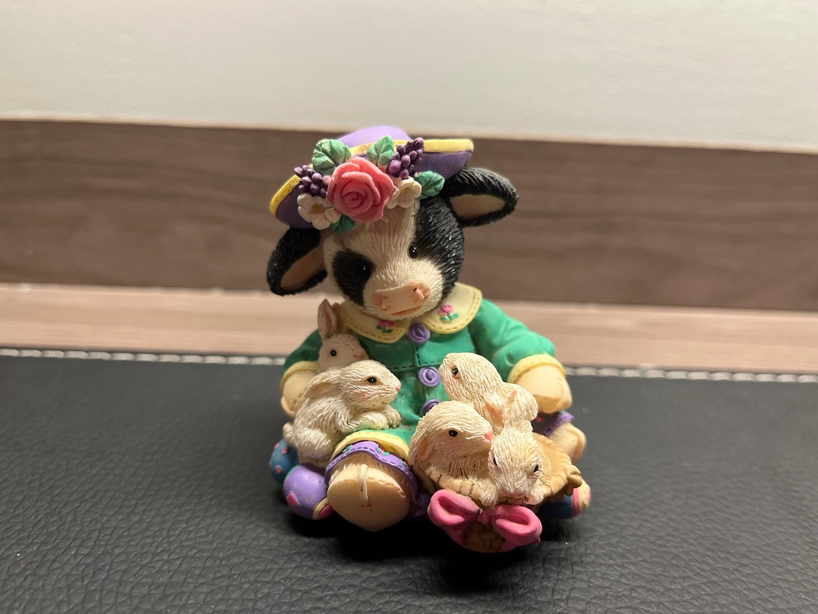 Mary's Moo-Moos 102785 Wishing Moo An Eggs-tra Hoppy Easter Enesco Figurine