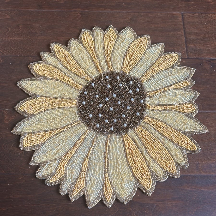 Tahari Set Of 2 Beaded Placemat Sunflower Shaped Charger Fall Thanksgiving 15”
