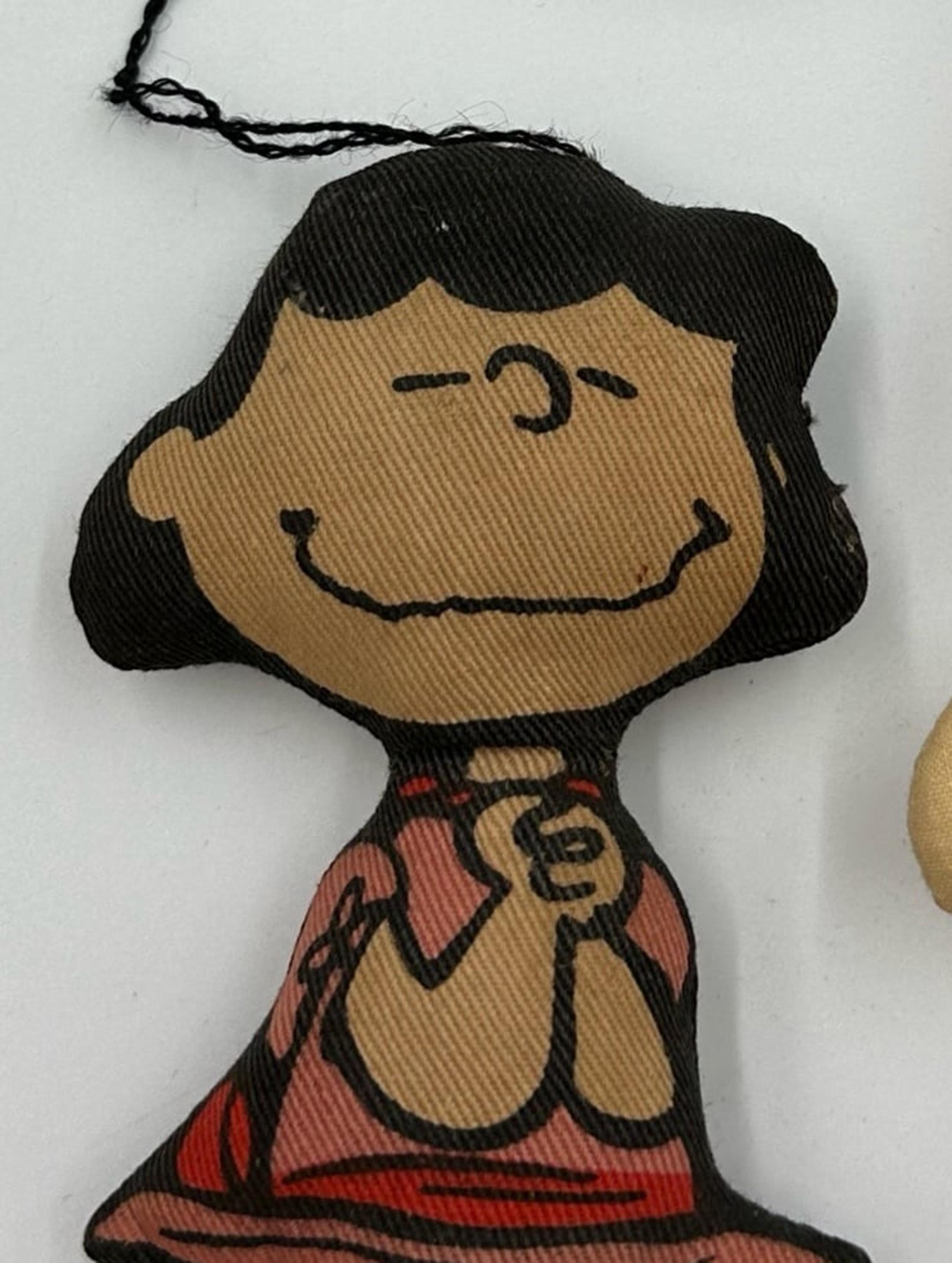 Vintage 1952 cloth Peanuts Lucy Ornament United Features Syndicate, Hong Kong