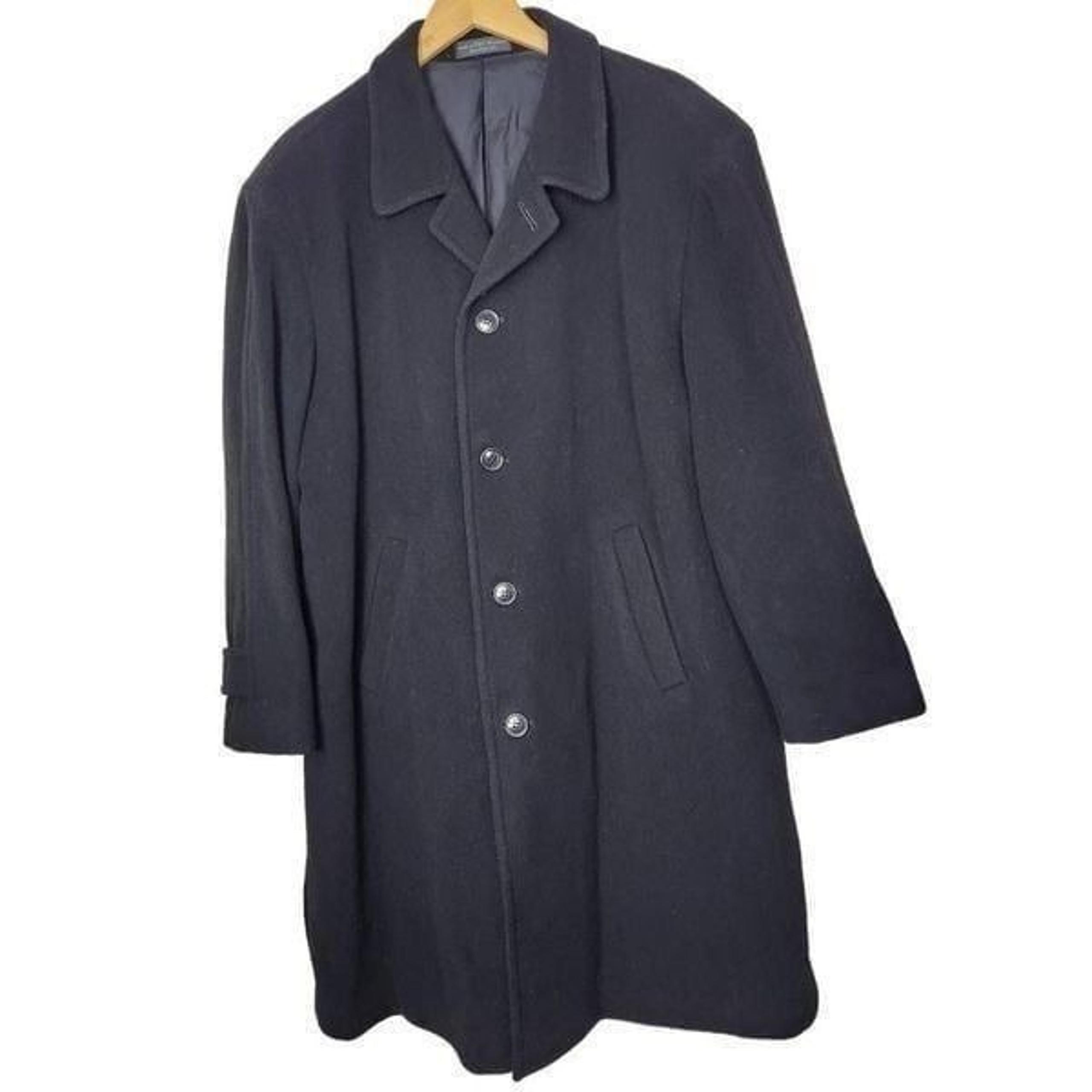 Andrew Fezza Italian Cashmere black single breasted coat size 42