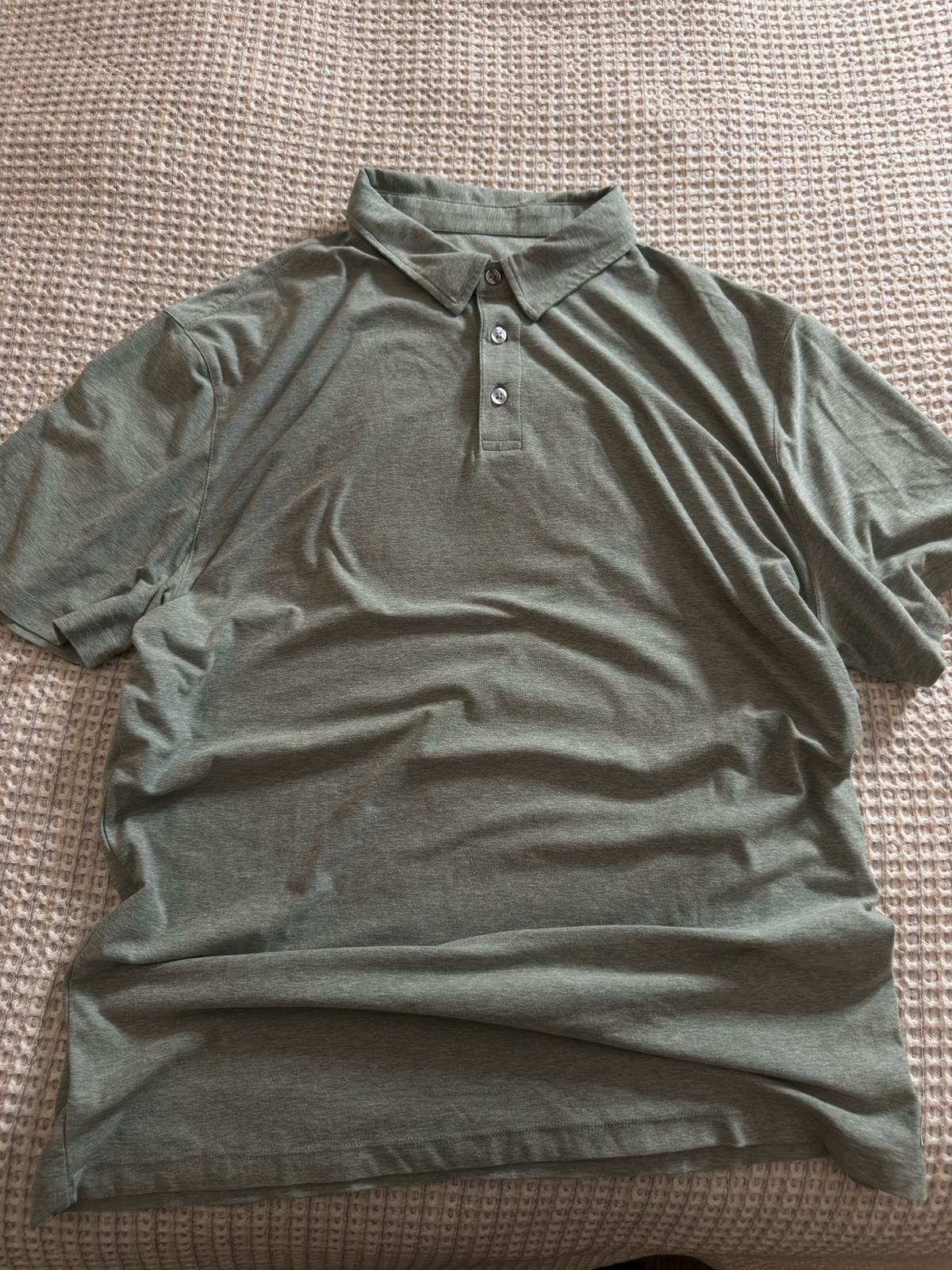 Vuori men’s green polo shirt