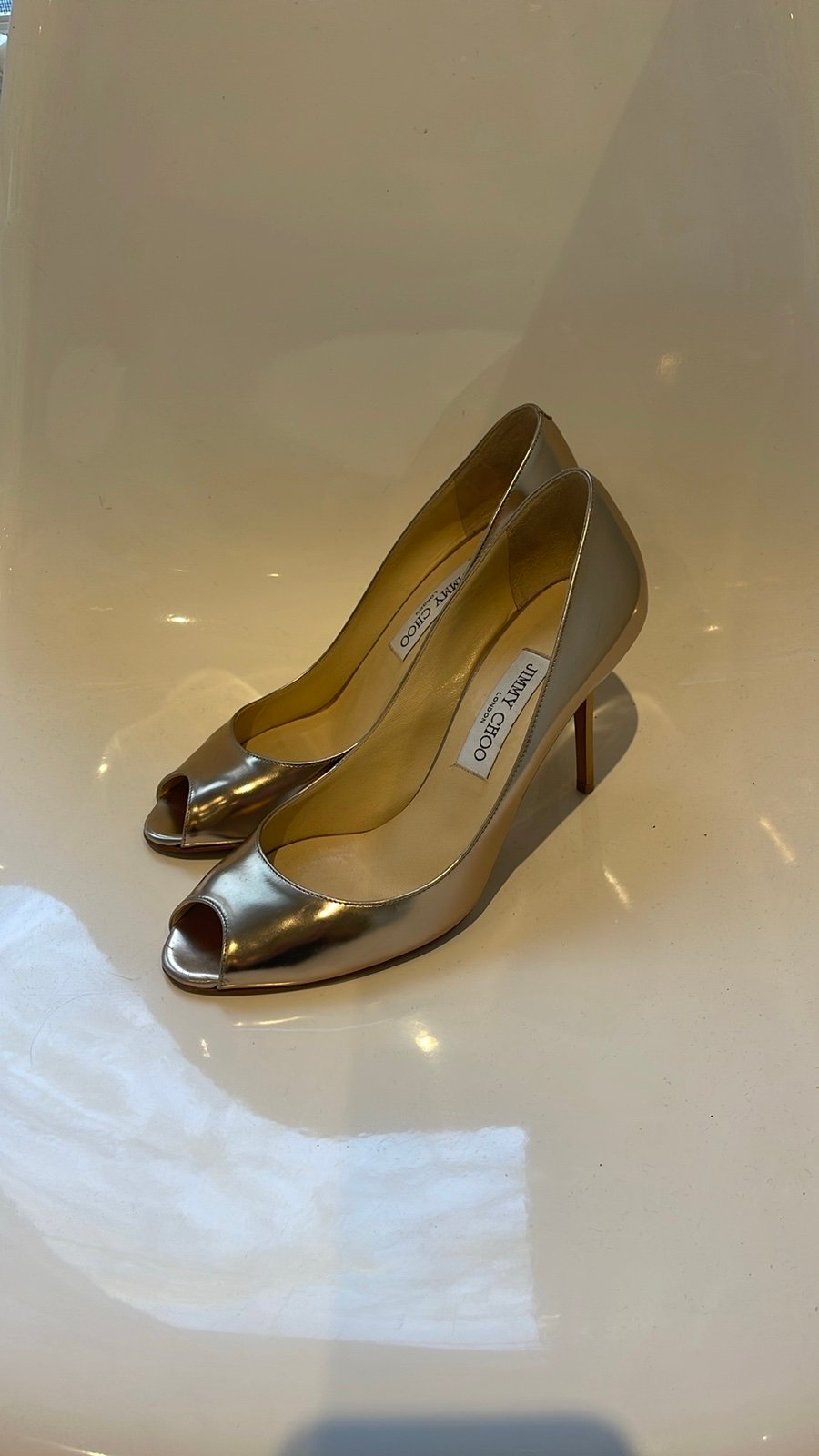 JIMMY CHOO GOLD MIRROR EVELYN PEEP TOE HEELS. 39/8.5