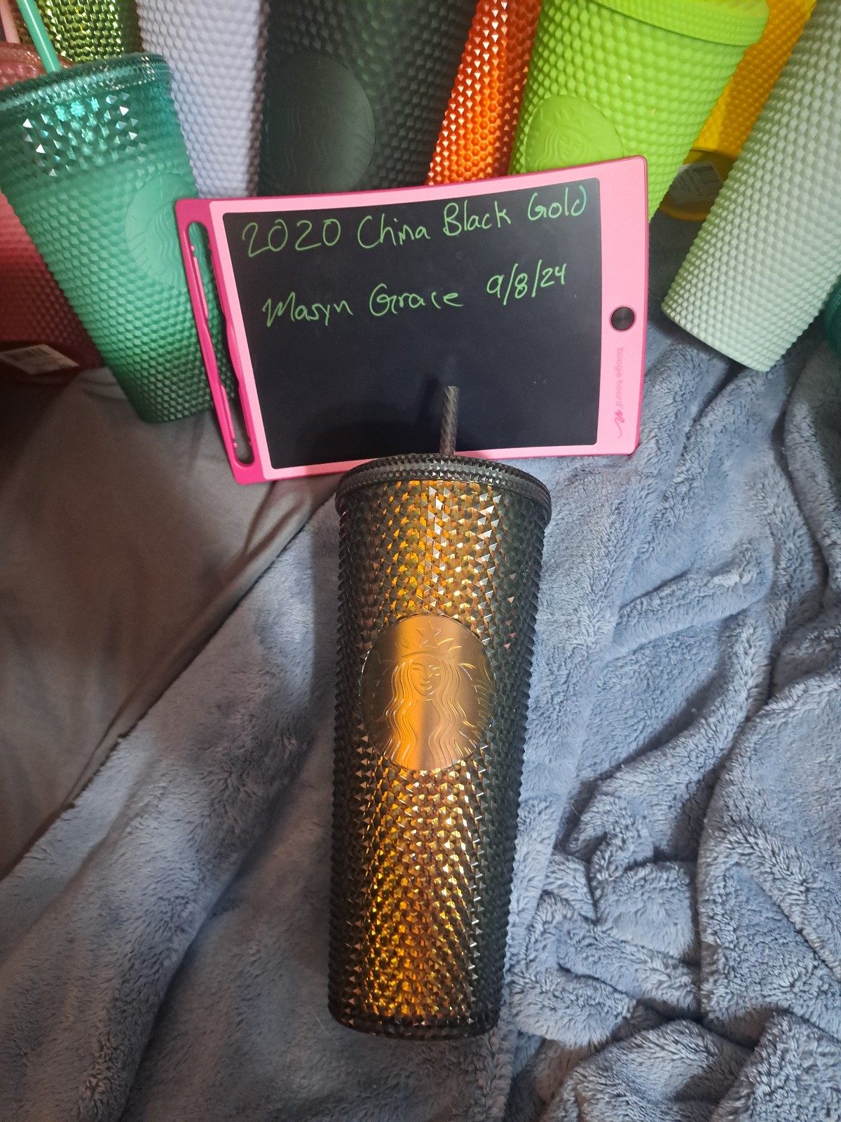 2020 Chine Black Gold Starbucks studded tumbler