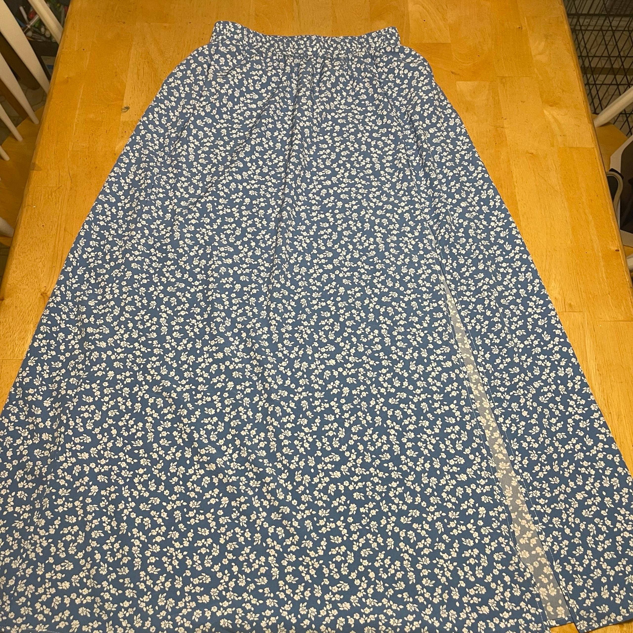 SHEIN maxi length blue and white flowered dress with slit