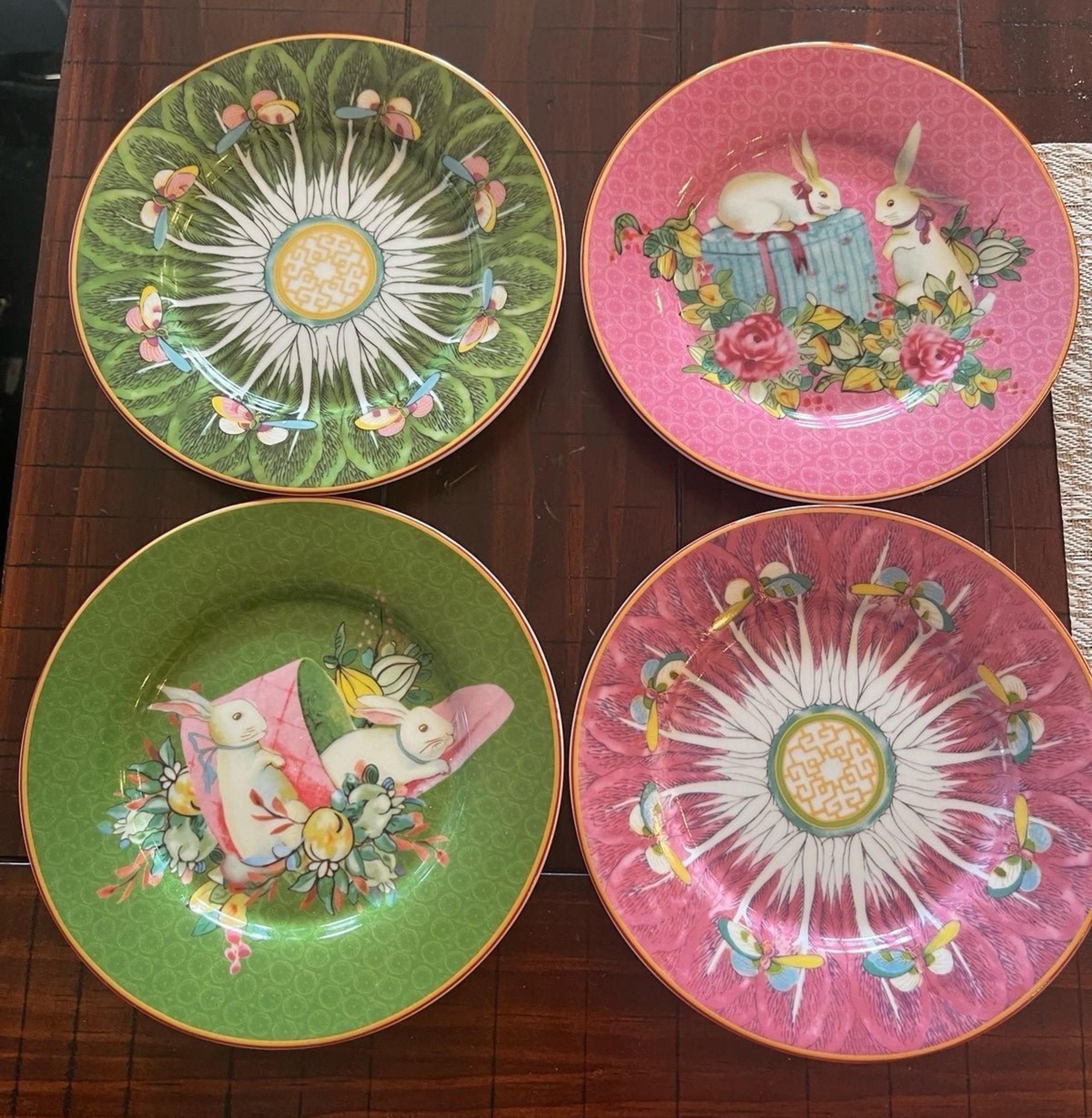 Williams Sonoma Famille Rose appetizer plates set of 4
