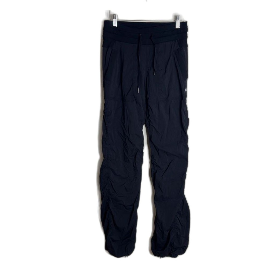 Lululemon Black Dance Studios Size 4 inseam unlined pockets lightweight