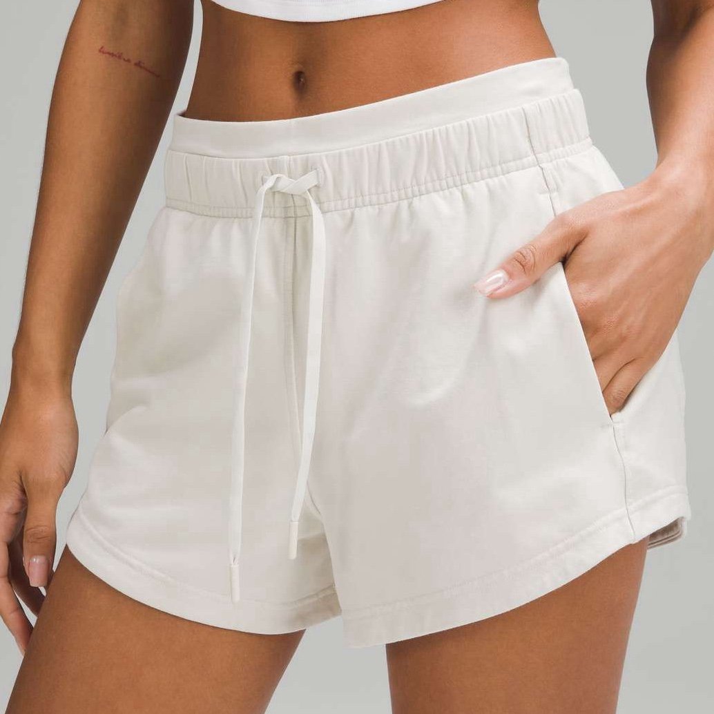 Lululemon inner glow shorts 3”