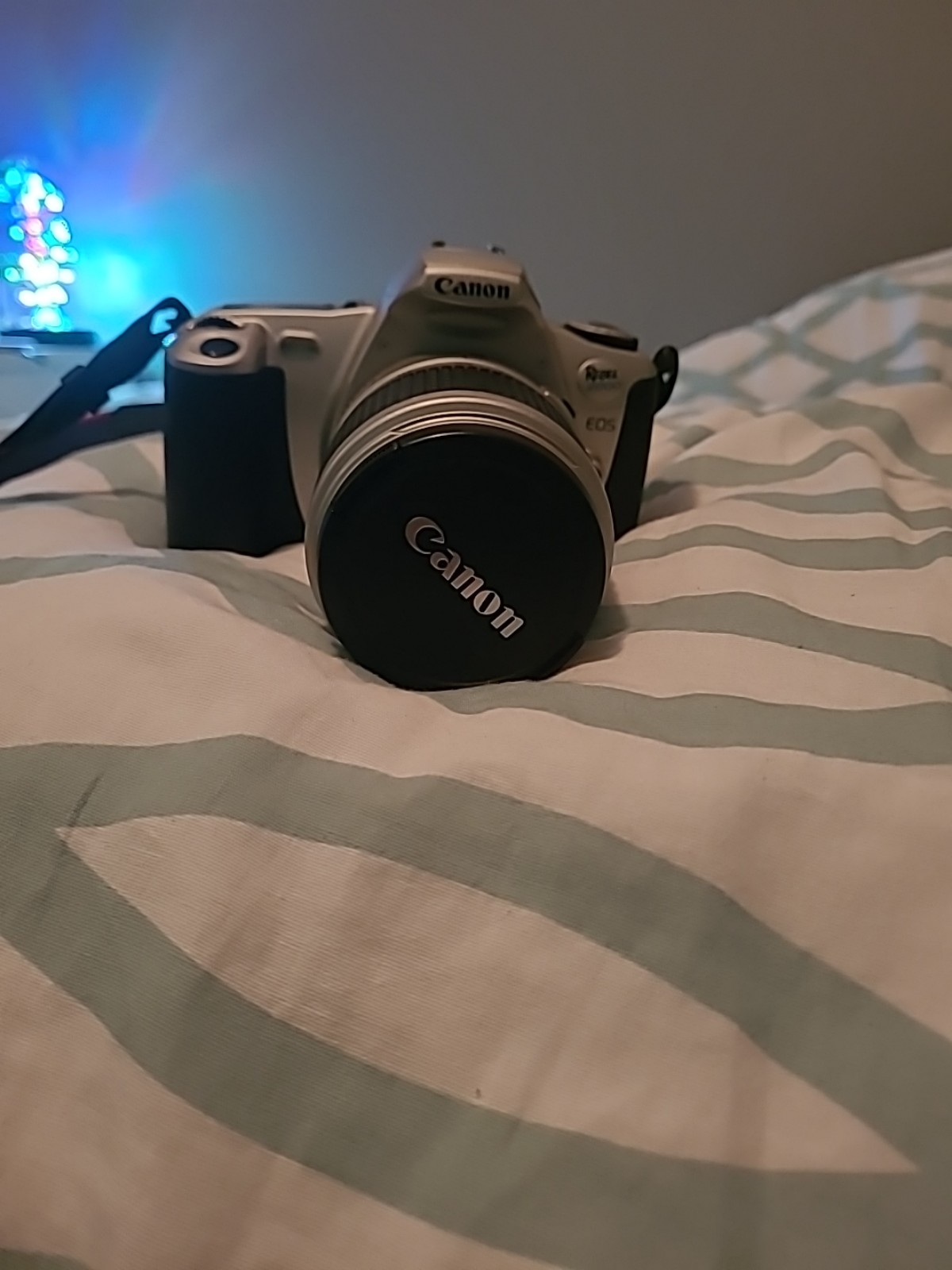 Canon Rebel EOS 2000 Film SLR (Silver) & EF 28-90mm f4 w/Manual, Bag, Lens Caps