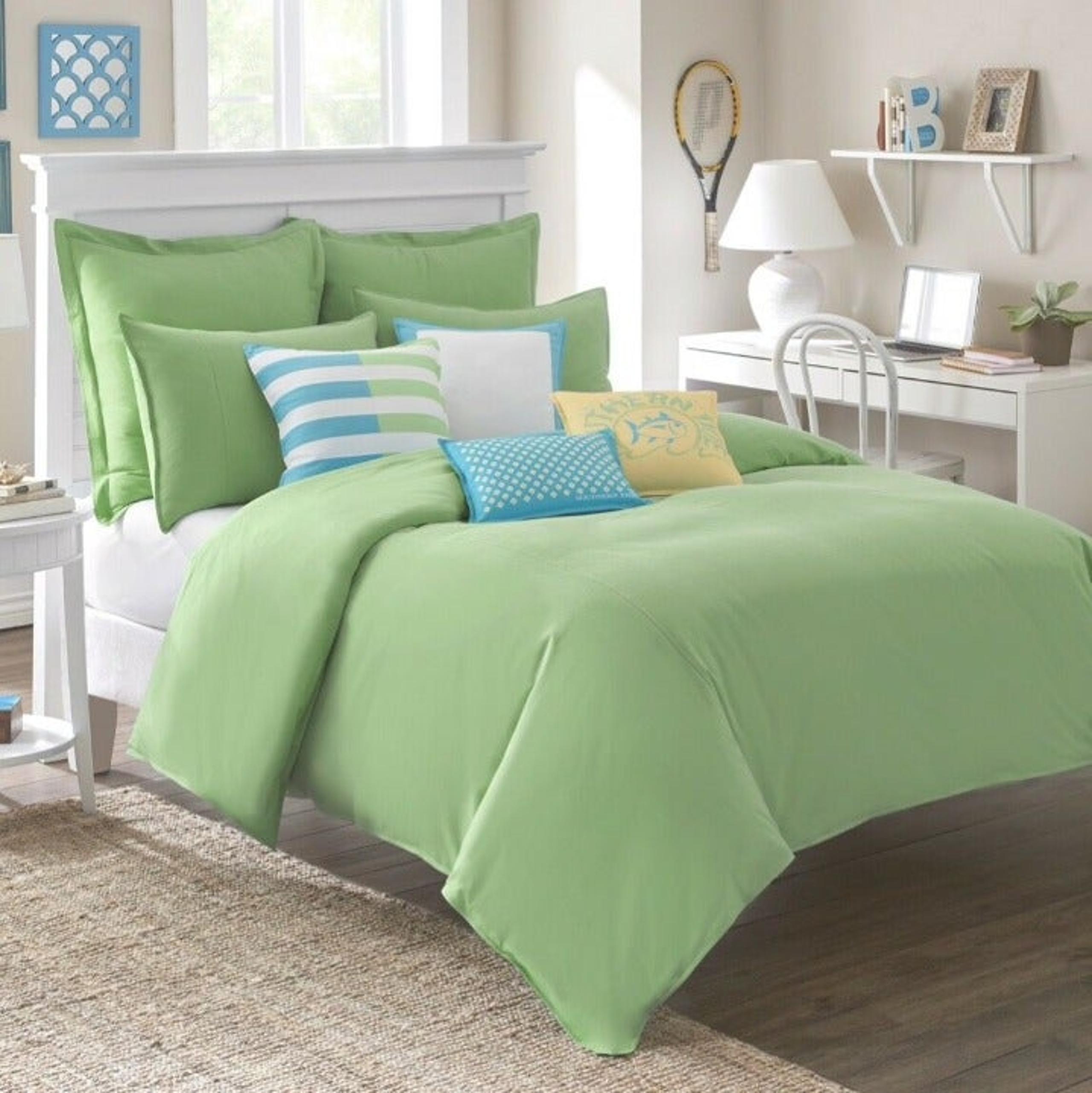 NEW SOUTHERN TIDE 3PC KING COMFORTER SET