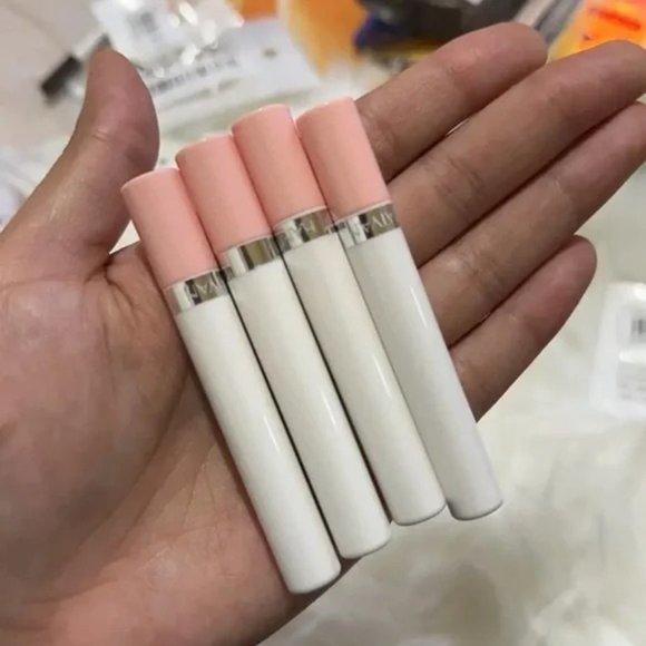 Set of 4 Cigarettes Designed Lipstick