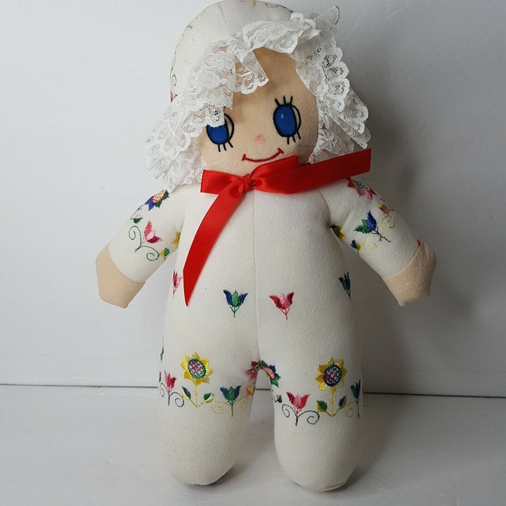 Vtg Cloth Embroidered Rag Doll Prairie Embroidered Face Dutch Tulips 14 NOS