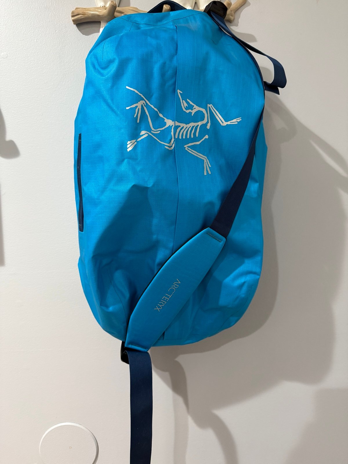 Arc'Teryx Carrier Duffle Borneo Blue 23x11” Approx Crossbody Sling