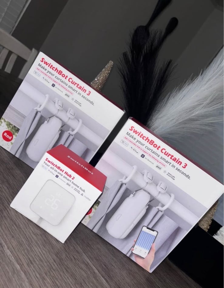 SwitchBot Curtain Opener 3 with Hub2