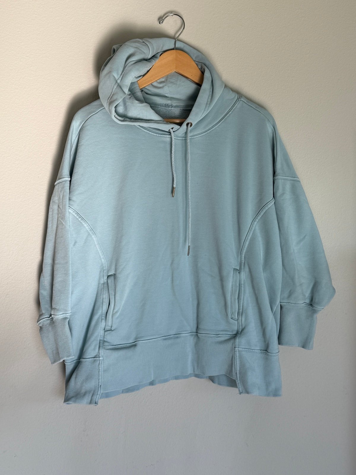 FREE PEOPLE hoodie - light blue