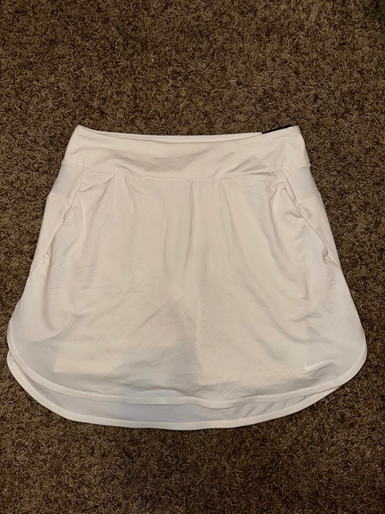 Nike Women's Dri-FIT Flex 17 Golf Skorts Sample