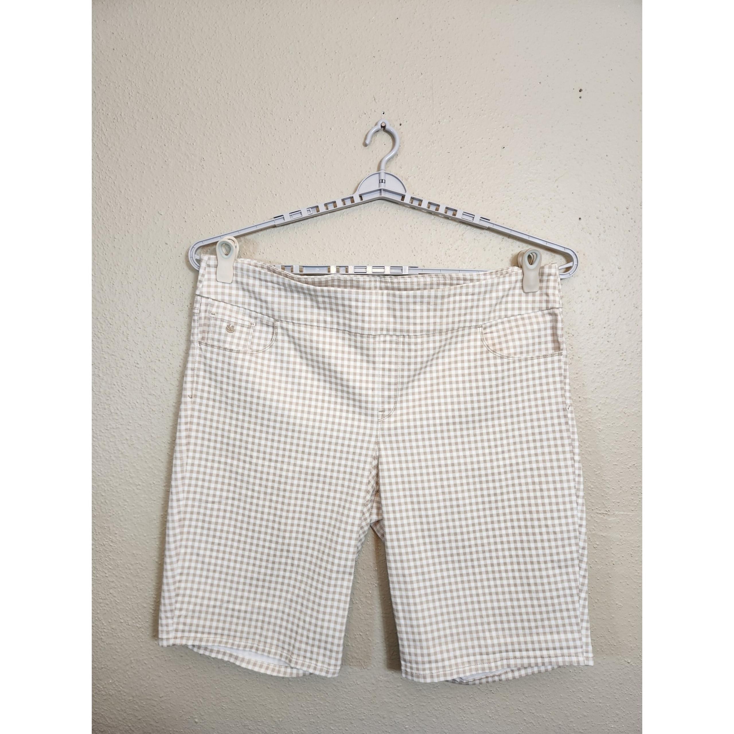 Gloria Vanderbilt Amanda Women's Beige High Rise Pull On Bermuda Shorts Size 24W