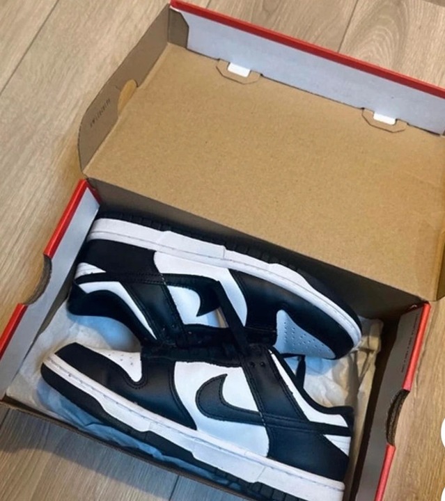 Size 5.5Nike Dunk Low Black White
