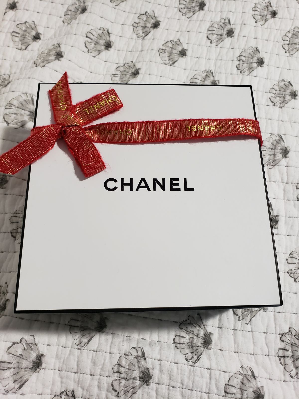 Chanel gift box