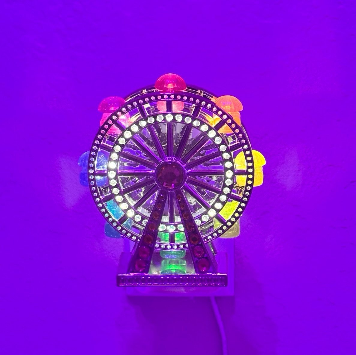 Ferris Wheel Rainbow Wallflower Plug
