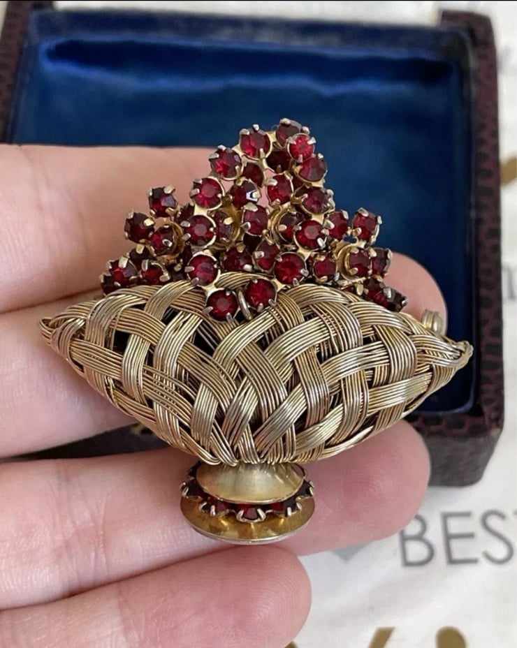 Weiss brooch Basket w berries Flower signet
