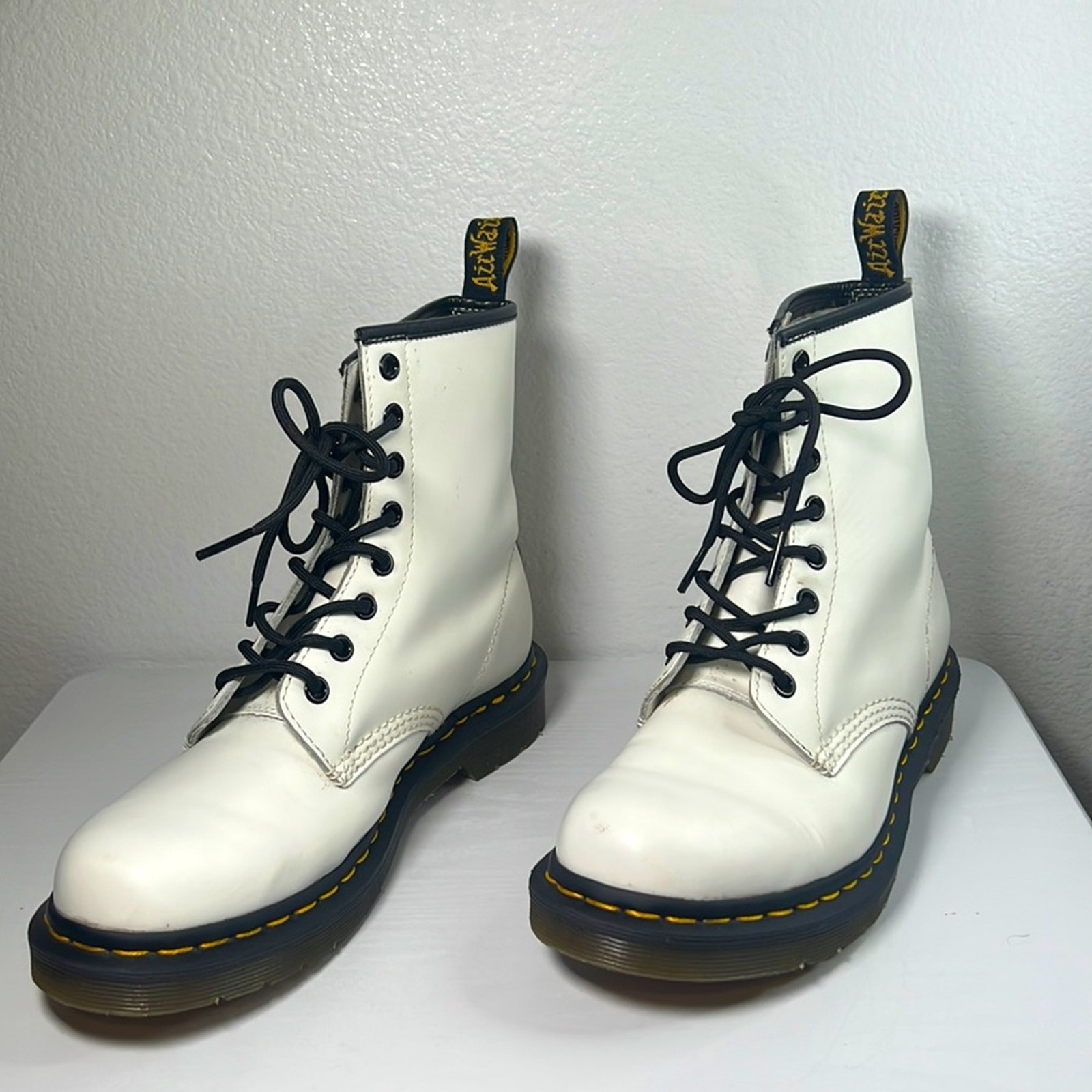 Dr. Martens 1460 White Smooth Leather Lace Up Combat Boots Size 8