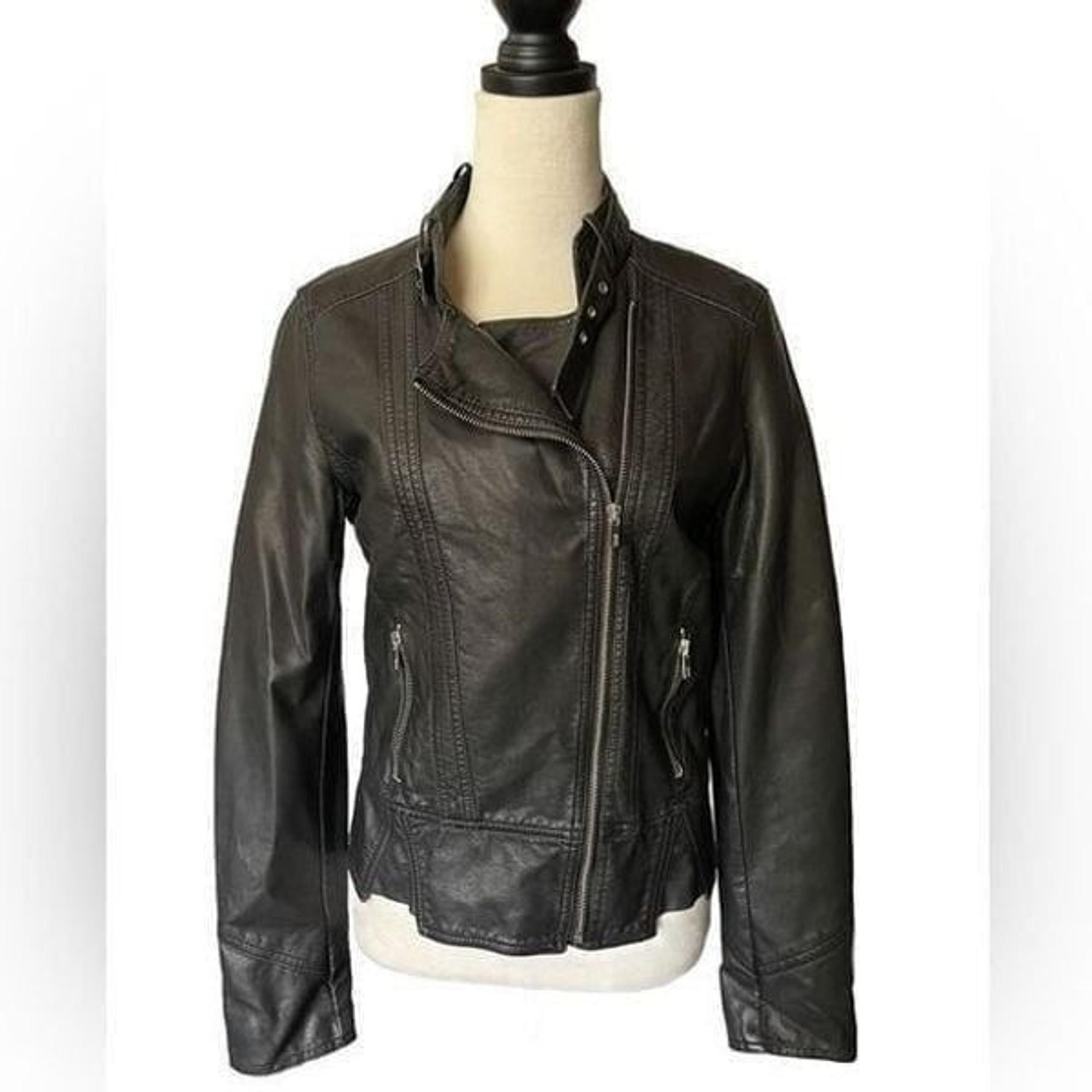Black Rivet Faux Leather Form Fitting Moto Jacket w/Asymmetrical Zipper (Size: M