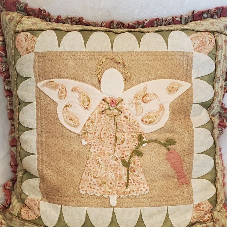 Vintage Handmade Pillow quilted Angel ru