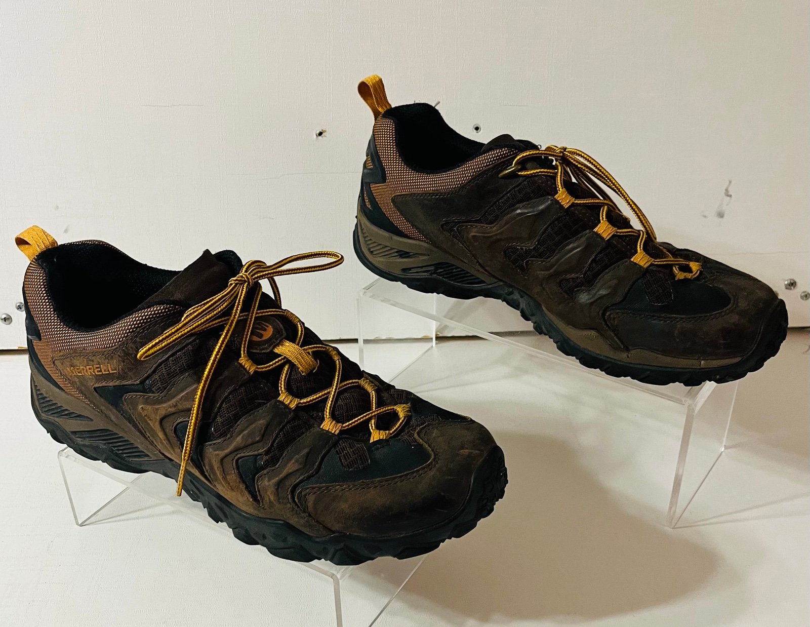 Merrell Men's 11.5 Bitter Root J65001 Brown Suede Hiking Vibram Shoe Waterproof.