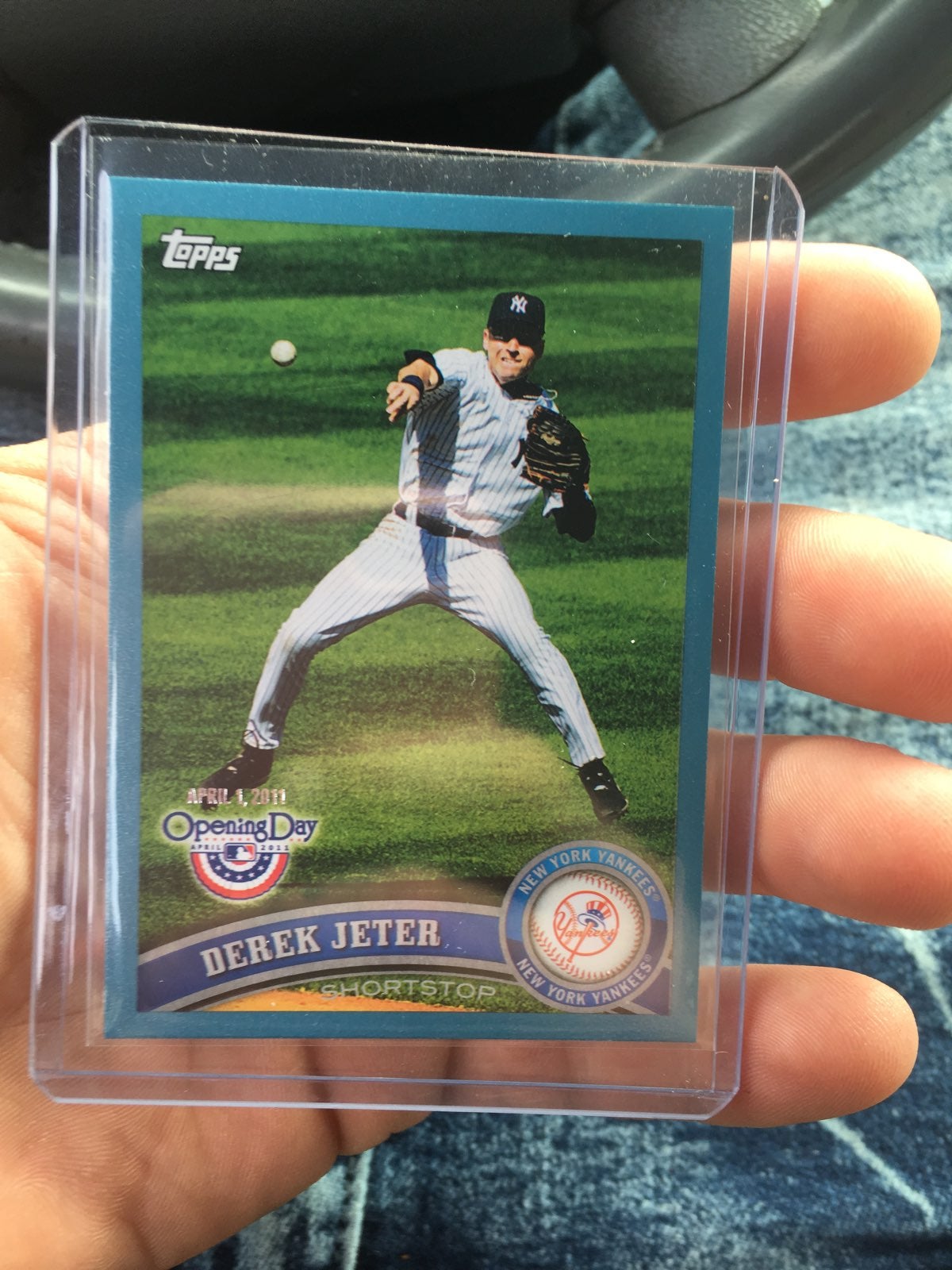 2011 Topps Derek Jeter Blue /2011 Mint!