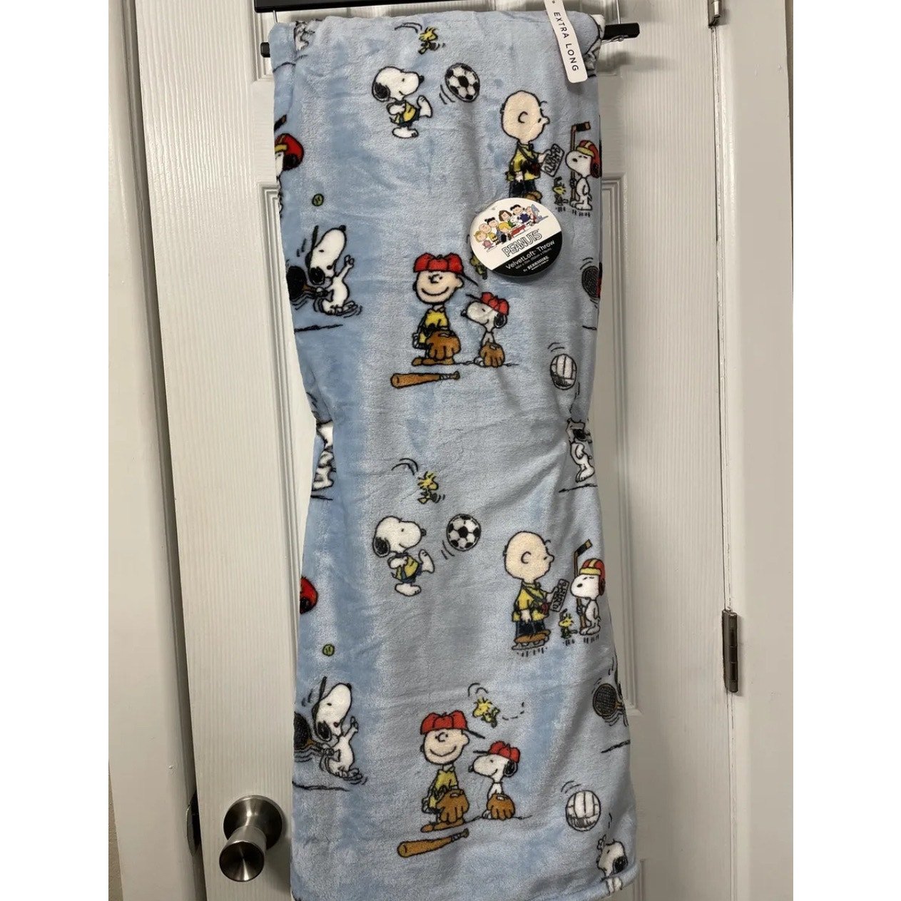 SNOOPY 60x70” XL Throw Blanket Peanuts Sports Baseball Hockey Soccer Tennis NEW