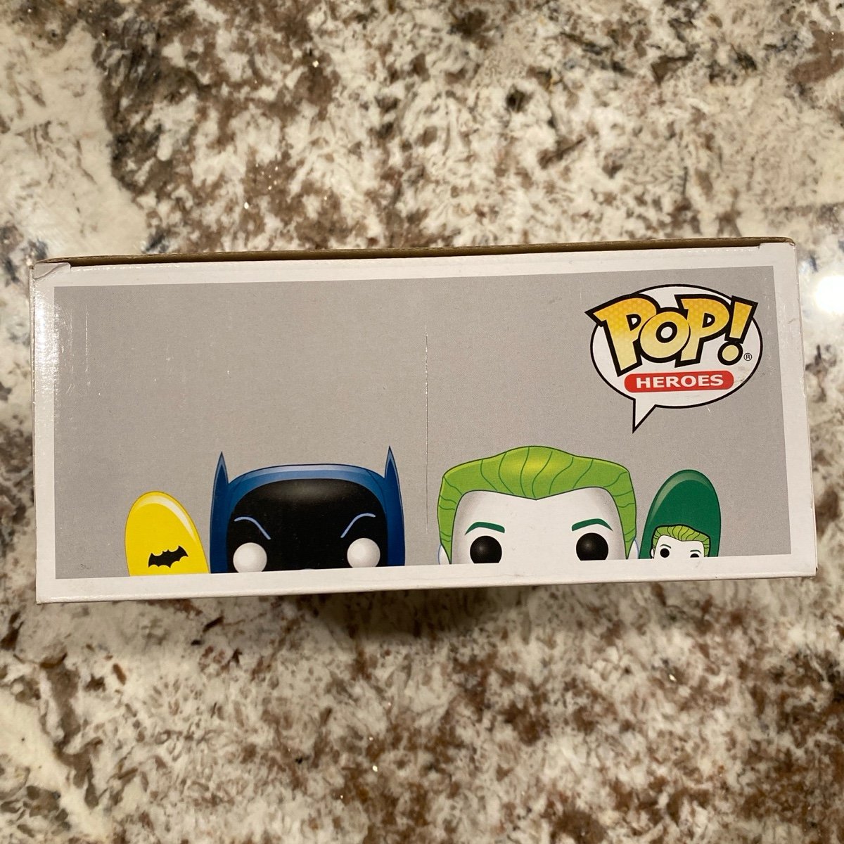 Amazon.com: Funko Pop Batman & Joker Surfs Up 2 Pack 11983