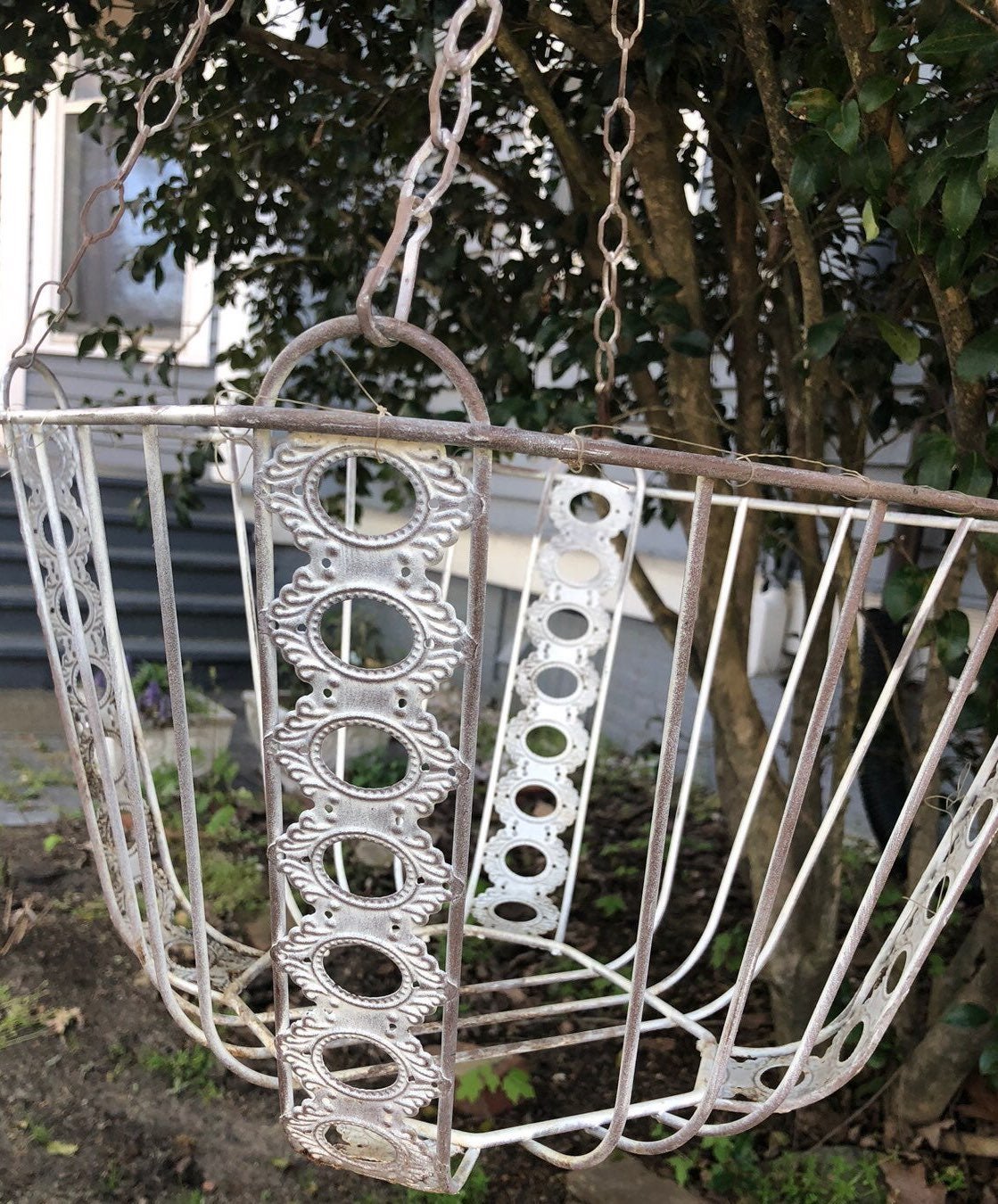 Vintage hanging plant holder (metal)