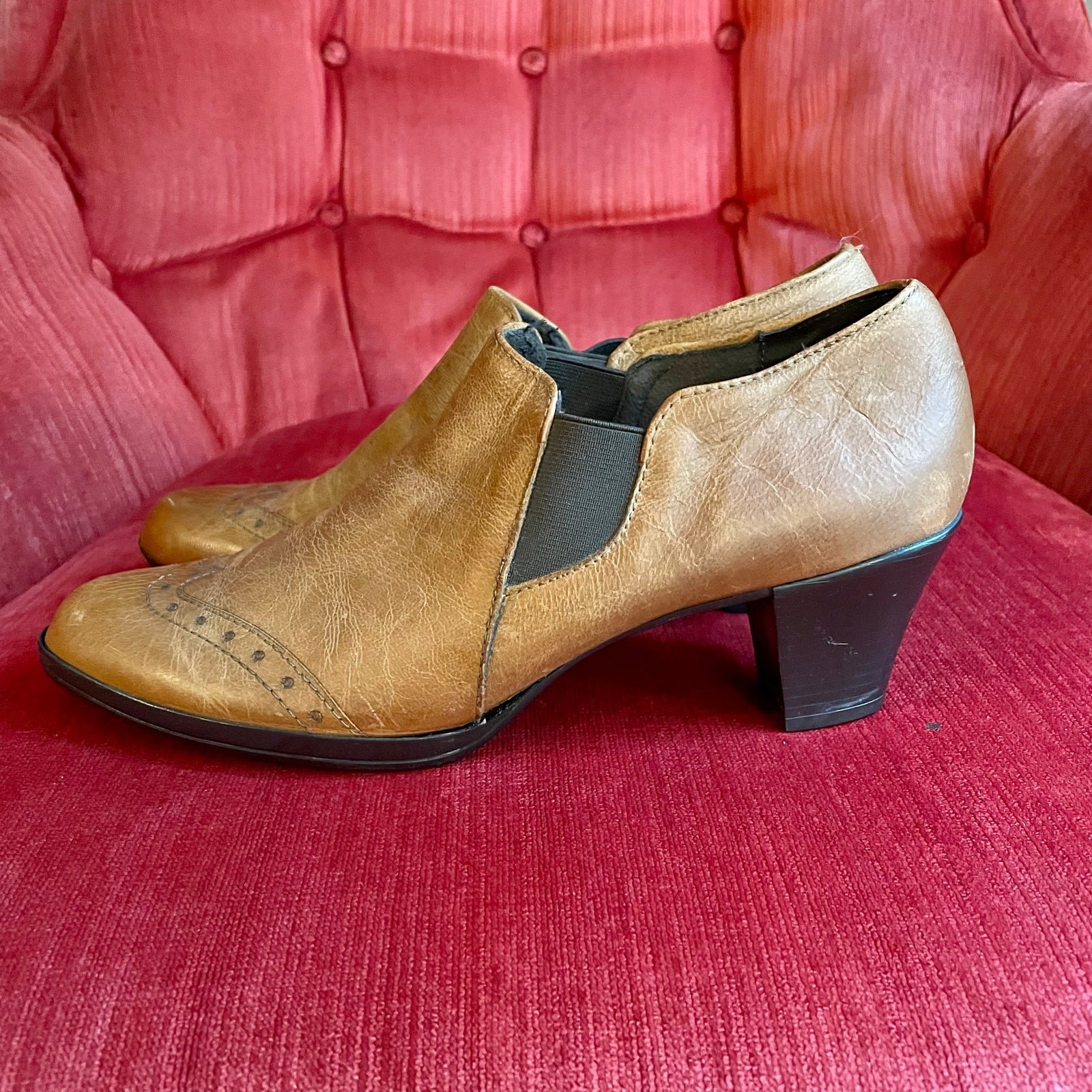 famous brand Munro 8N Size Booties Wingtip Betsy American Women famous brand Munro 8N Size Booties Wingtip Betsy American Women