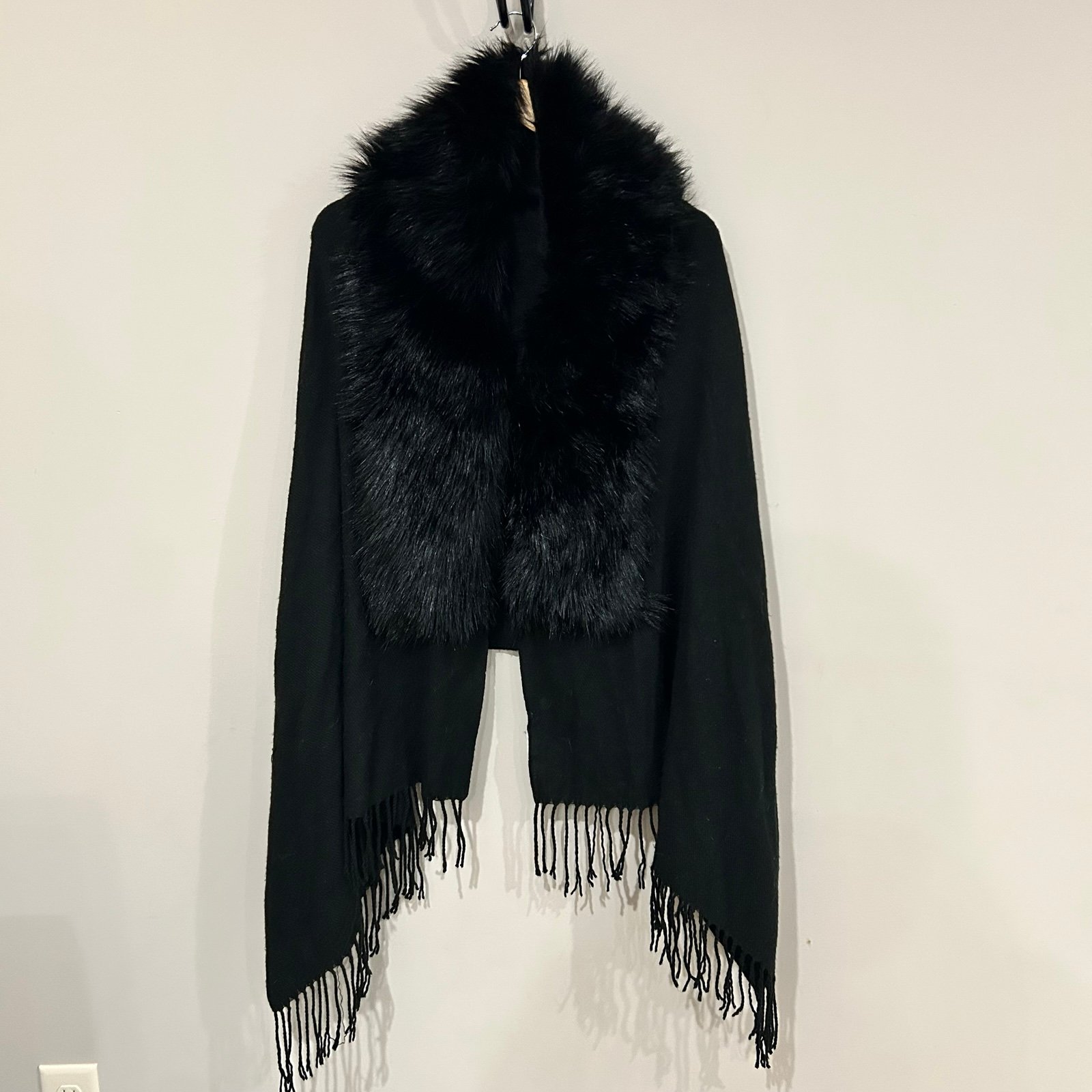 Jessica McClintock Faux Fur Black Poncho Sweater Women One Size Fits Most