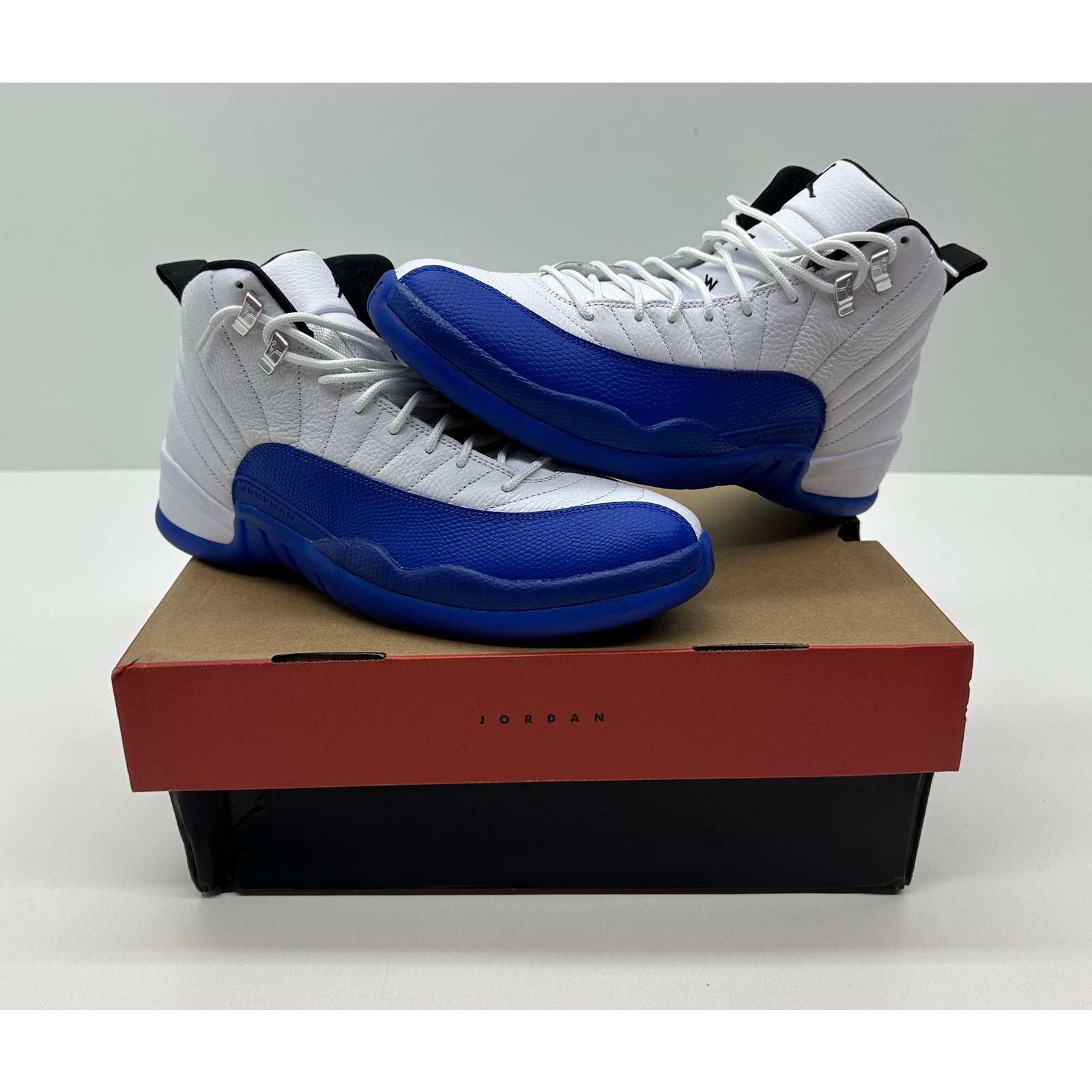 AIR JORDAN MEN'S 12 RETRO SNEAKERS WHITE/GAME ROYAL SIZE M12 W13.5 NIB #400-RA