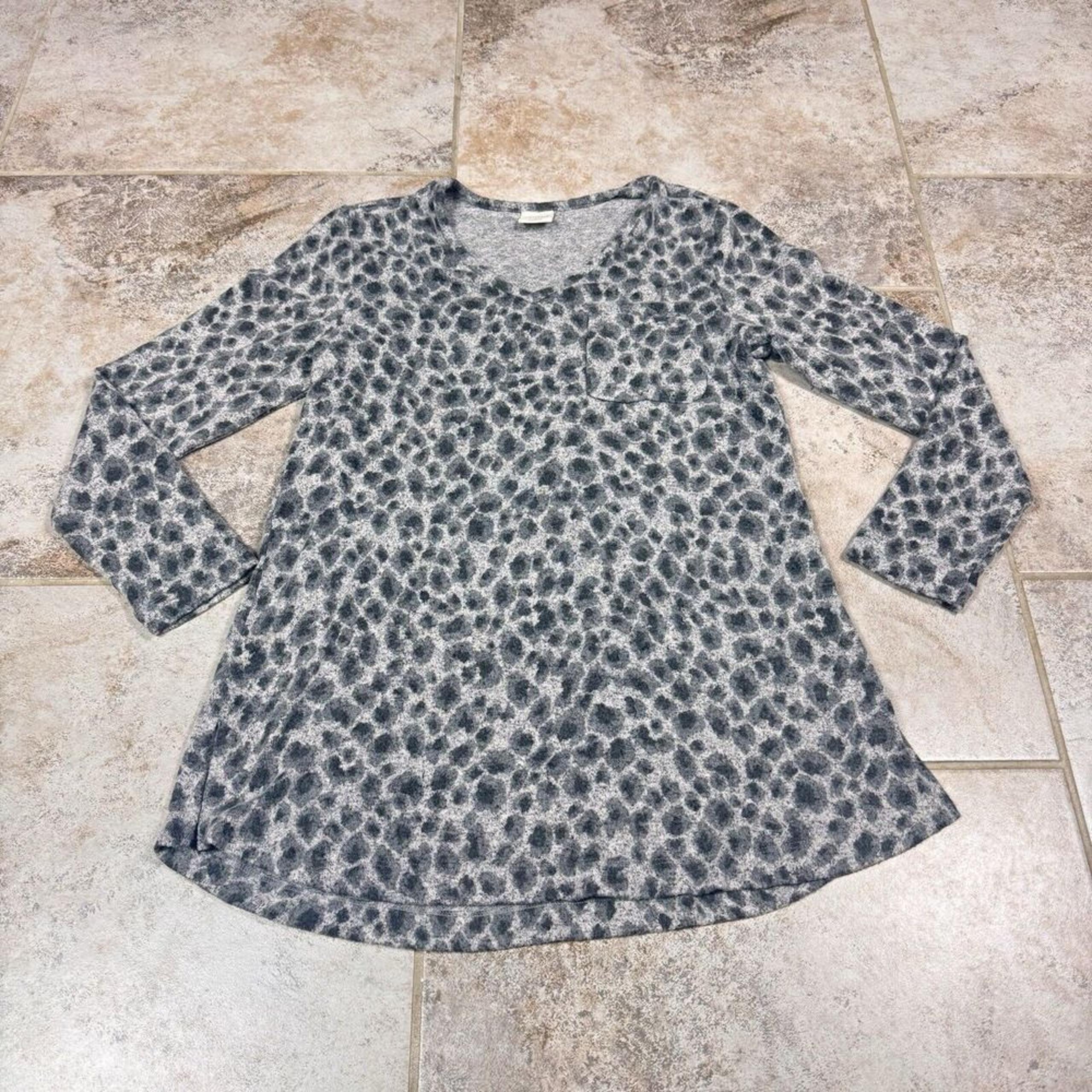 SOMA Animal Print Pajama V Neck Tunic Top Small Soft Gray Cheetah 1/4 Sleeve