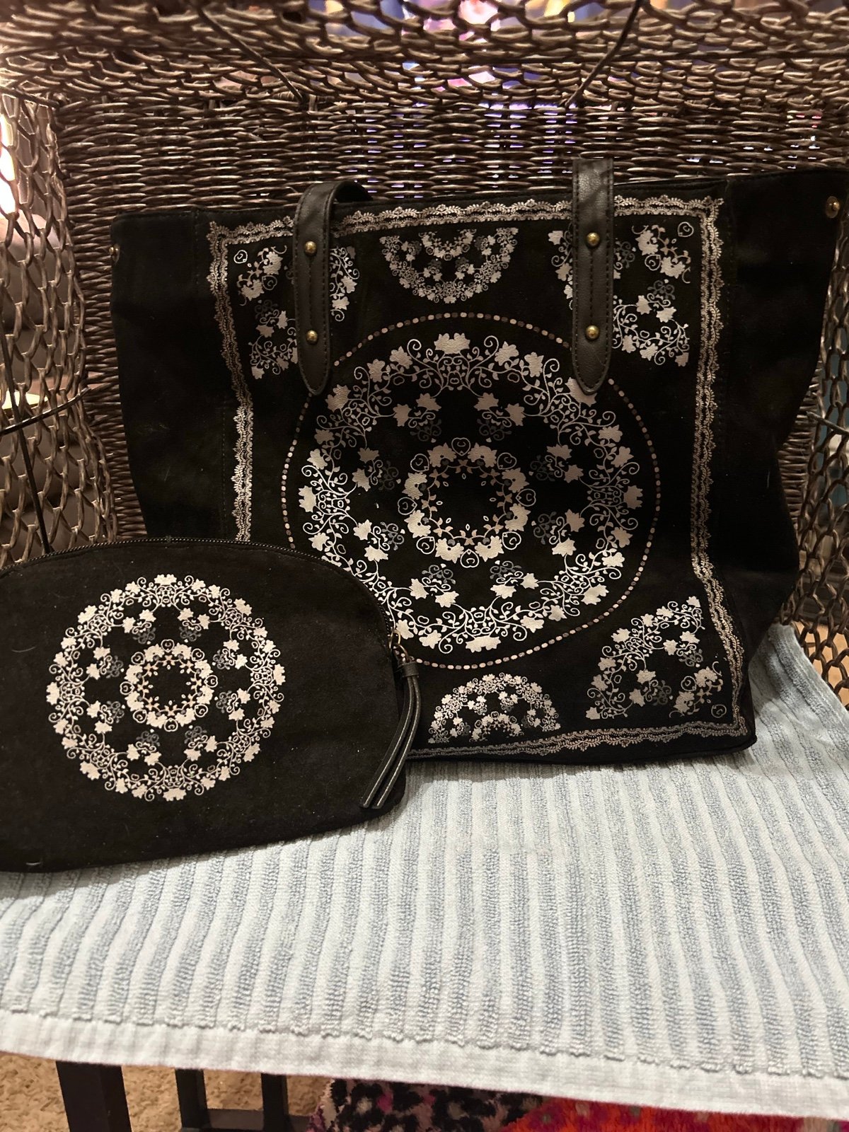 The Pioneer Woman Black Tote Bag