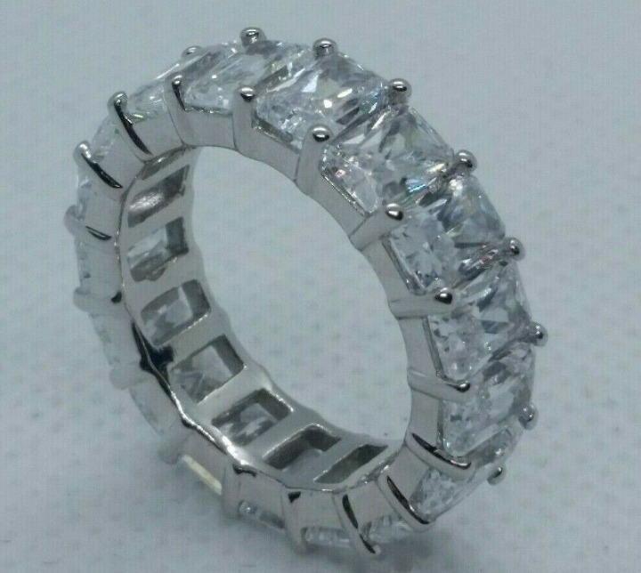 14KT HUGE 10CT WEDDING RING SIZE 7.5