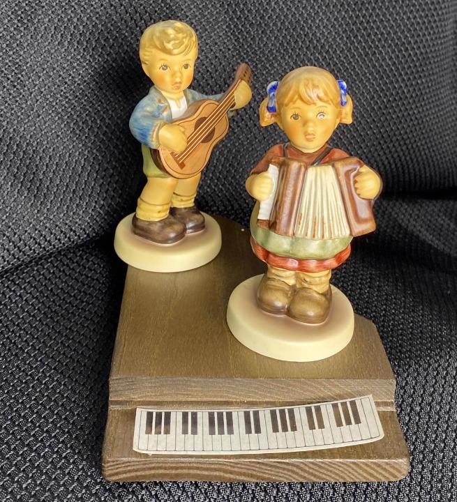 Vintage Hummel - Musical Medley RARE