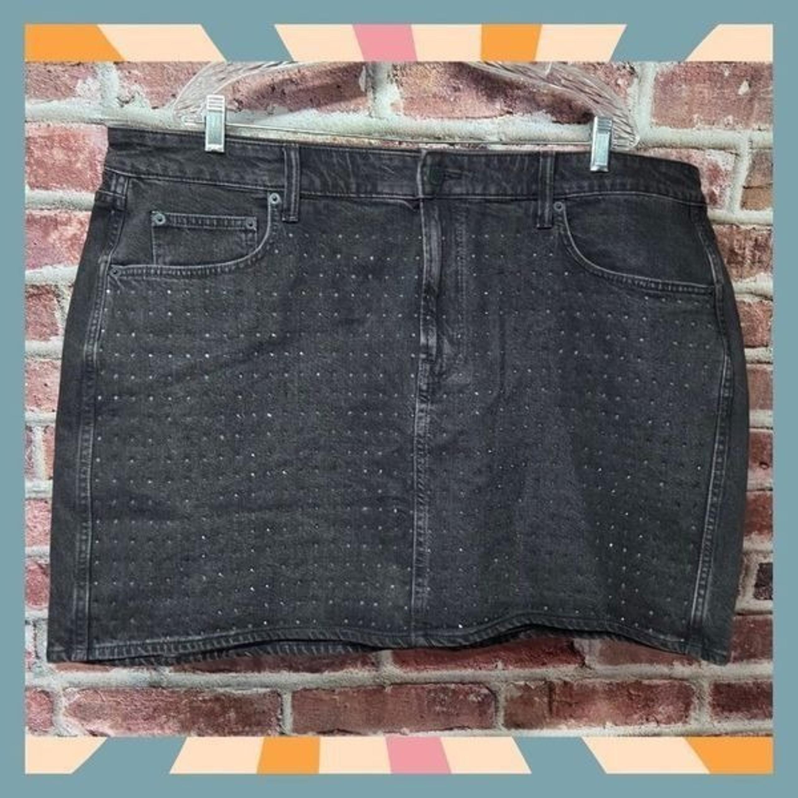 Women's UNIVERSAL THREAD Embellished Denim Mini Skirt Size 18