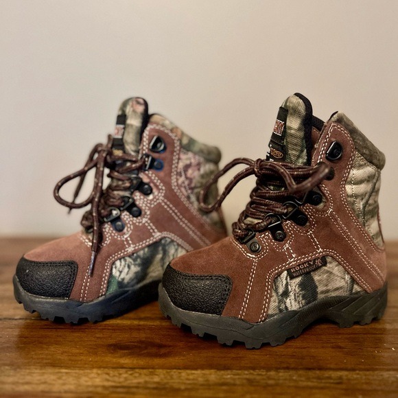 Rocky youth deals hunting boots