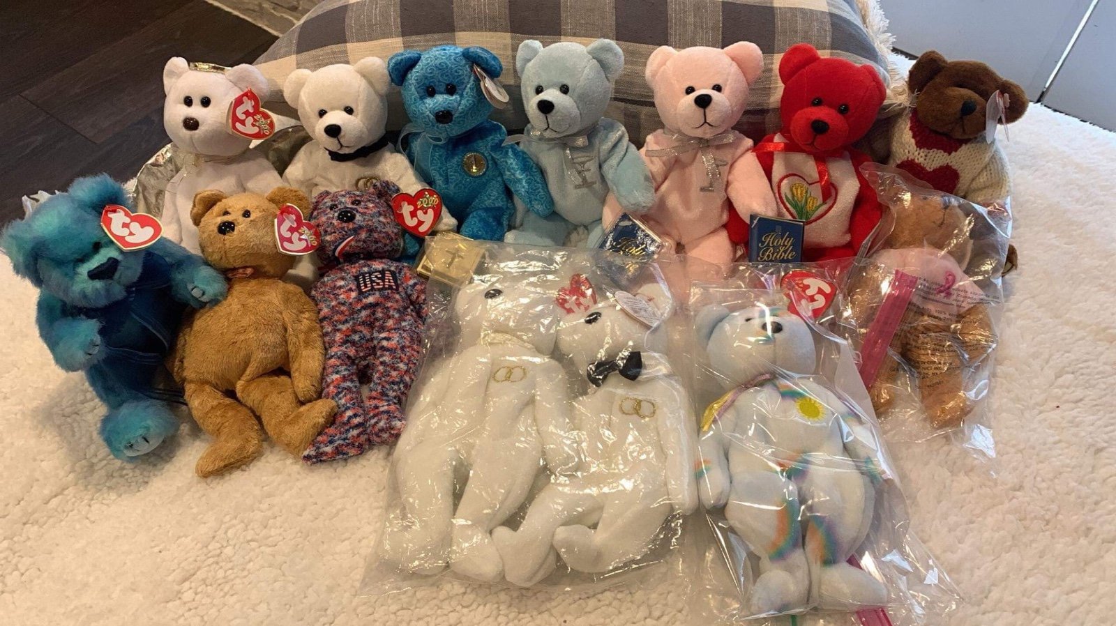 Lot of 12 Beanie Babies