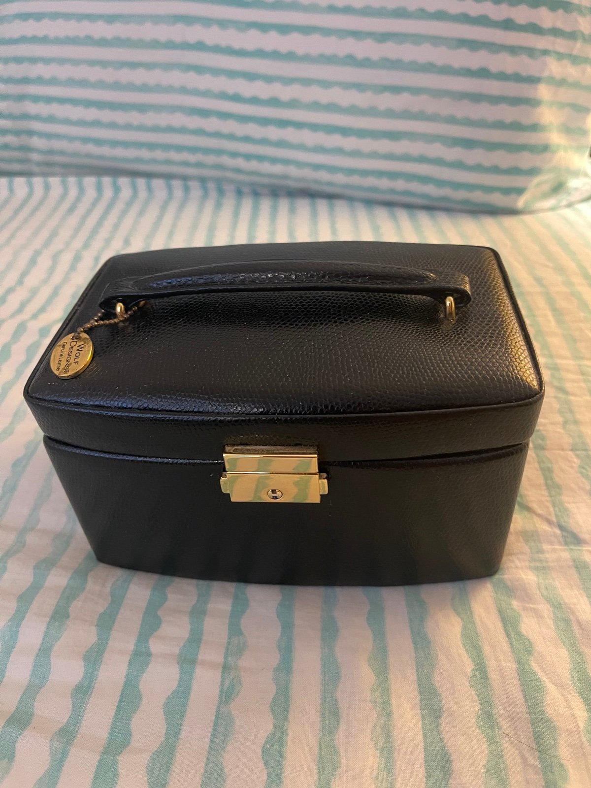 Wolf heritage jewelry box