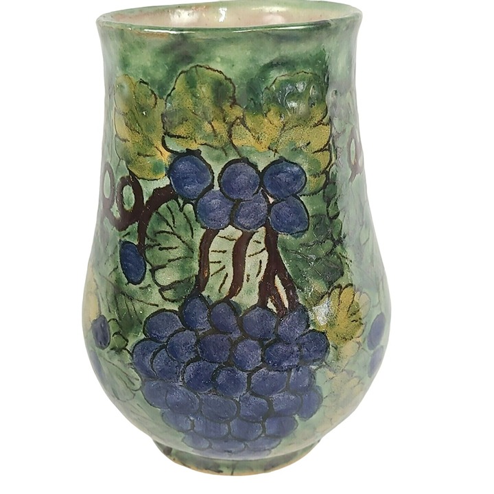 Talavera Pottery Vase La Corona Tlaxcala Mexico 6.75 Signed Grapes Grape Vine